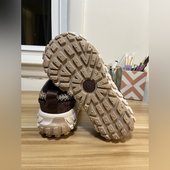 UGG Venture Daze - Picture 10 of 11